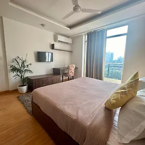 Hotel Flamingo Sector 67 I I