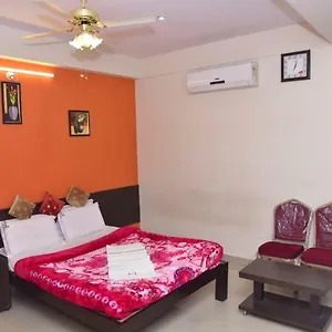 Hotel Raj Residency